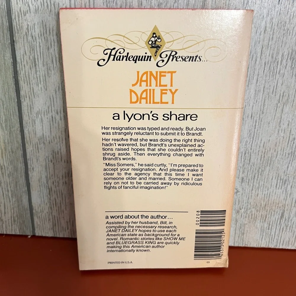 Janet Dailey A Lyon's Share Harlequin Presents‎ 208 VTG 1977 Romance Paperback